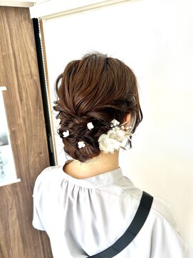 ファスト 小松島店(FIRST) ゆるふわシニヨン