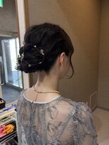 エン(en.)&nbsp;【結婚式/お呼ばれ】上品クラシカルな低めシニヨン