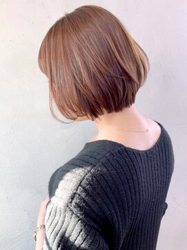 アイティー バイ アルバム 浦和店(IT by ALBUM) 前下がりショートボブ_ウェーブパーマフォギーベージュ_ba283691