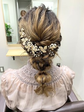 リグ 横浜(Lig.) パーティーアレンジ編み下ろし編み込み