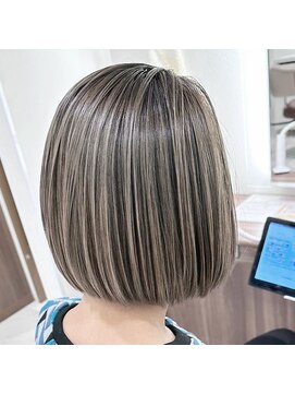 アッシュ 大宮店(Ash) 細めハイライトバレイヤージュ オリーブベージュ系