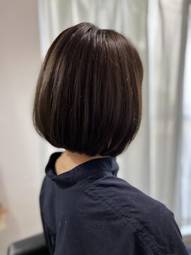 ツムグ 代官山店(TUMUGU) 30代40代50代×グレージュカラー白髪ぼかし×小顔ショート代官山