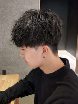 ニアウ 伊勢崎連取店(Niau) 波巻きスパイラルパーマツイストスパイラルパーマメンズマッシュ