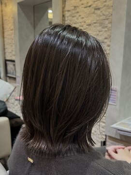 ヴィサージュプラス(VISAGE plus) くびれヘア×透明感カラー