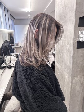 キング(K!ng) 縮毛矯正髪質改善ハイライトレイヤーカット枚方美容室エクステ