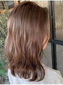 グレージュ切りっぱなしボブ前髪ありミニボブミルクティベージュ