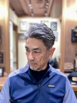 フォーコーナーズ(Four Corners)&nbsp;大人スキンフェードツーブロック刈り上げマンバン30代40代