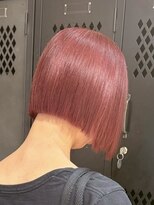 ヲタク(wotaku.)&nbsp;レッドカラーワインレッドボルドーカラー暖色カラー赤髪ミニボブ