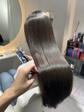 レヴァ(LEVA) 透明感カラー×オリーブグレージュ