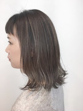 グランディール(Grandir) 大人グレージュ×ハイライト