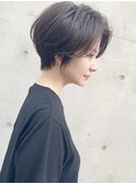  大人可愛い前髪ありのひし形耳掛けショートボブ　20代30代40代
