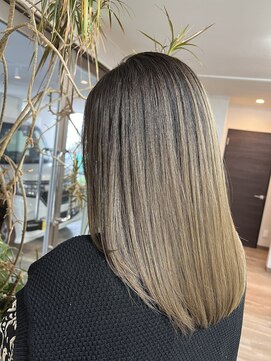 ヴィフ 大船(VIF) /ツヤ髪スタイル/バレイヤージュ/ハイライト/透明感