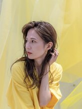 フェリチタ ひばりヶ丘(FELICITA) giallo ハイライトロングウエーブ