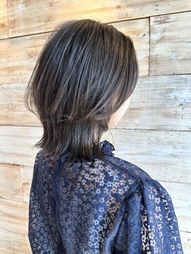 プアヒール(pua heal) くびれレイヤースタイル