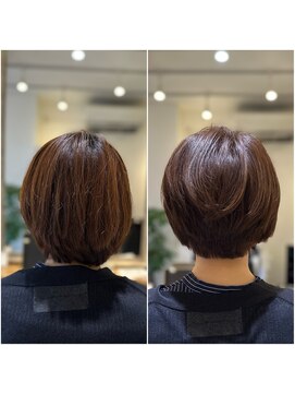 ハッコ(hacco) 艶系ショートボブ/グレーベージュ/フレンチカジュアル/白髪