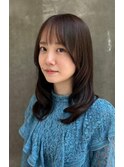 ワンカールミディーの清楚さに透け感バング