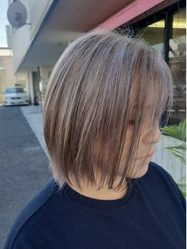 エーガール美容室(A-girl)の写真/【トレンド感◎】透明感が魅力的なハイトーンカラーでも、ダメージレスで理想の色味を実現します♪
