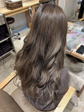 韓国ヘアレイヤーカットダブルハイライトカラー【Lapista池袋】