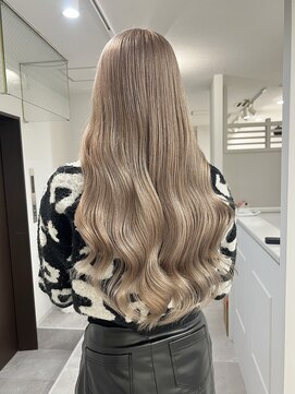 ヴィア 京都烏丸(Via) ケアブリーチ/ダブルカラー/ハイトーン/ベージュ