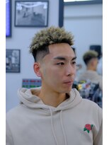 キングコング バーバーショップ バイ アルバレス(KING KONG BARBERSHOP by ALVAREZ)&nbsp;スパイキーアフロ×フェード［針金パーマ/所沢市/特殊パーマ］