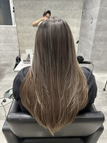 ルイス(L'wis)&nbsp;シルキーグレージュバレイヤージュ＋レイヤーヘア♪朝長