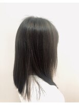 シアン(CYAN)&nbsp;赤味を消すブルージュ　アッシュ　大人カジュアル