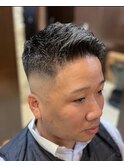 アップバングヘアー×フェード