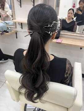 プティクローシェ バイ クオーレ(petite cloche by CUORE) 大人キレイヘア　タイトローポニー