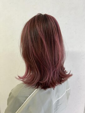 リア(Lia by KENJE) 流行りのピンクハイライトカラー!