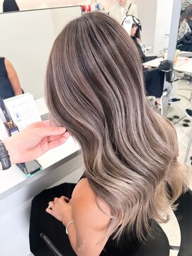 ゴカン バイ ジル ブラン 名古屋(Gokan by JIL BLAN) ハイライトバレイヤージュダブルカラーショートカット30代40代