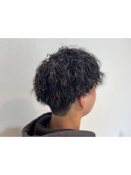 【本山駅徒歩4分/駐車場完備】お仕事帰り、学校帰りにふらっと寄れるのが魅力的!!!ON/OFFキマるヘアが人気