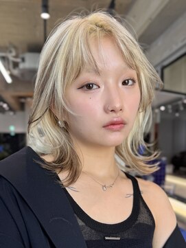 サンクマーケット 渋谷(cinq MARKET) 渋谷ブリーチカラー顔周りレイヤーカットホワイトブロンドカラー