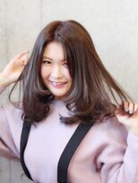ヘアサロン シロップ(Hair Salon Syrup)&nbsp;『オトナ女子のワンカールミディ』x『プラチナカーキアッシュ』