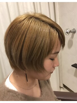 アクエアーフォンテ(aquair fonte) 大人可愛い/ショート/ハイトーン/20代/30代/ブリーチ