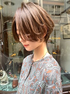 アヴァロン(AVALON) 絶壁解消☆イルミナカラー×大人ショートボブ