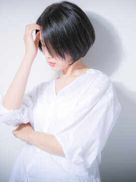 カバーヘアアンドスパ ブリス 浦和(COVER HAIR&SPA bliss) モードな黒髪前下がりセンシュアルショートw浦和20代30代40代