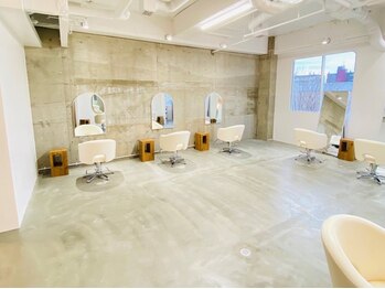 サーファ(SA/FA)の写真/【HOT PEPPER Beauty AWARD 2025 BEST SALON 注目サロン選出】毎日を輝かせるワンランク上のヘアスタイルに