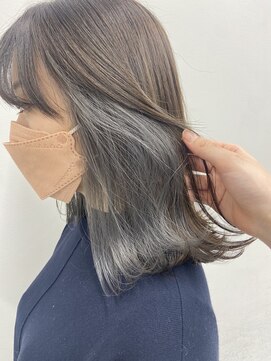 アライブ キチジョウジ(ALIVE Kichijoji) 韓国風インナーカラー/シルバー×イヤリングカラー