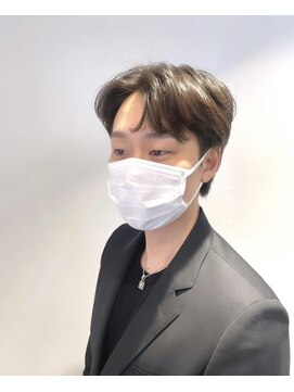 モアナ バイ ヘッドライト 沖縄東崎店(Moana by HEADLIGHT) Moana【東崎】#センターパート#韓国ヘア#ダウンパーマ