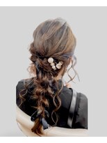およばれヘアアレンジ　結婚式　パーティー　編み下ろし編み込み