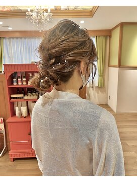 リタ(Lita) ☆ドレスヘア/2次会/結婚式ヘアセット/シニヨン☆