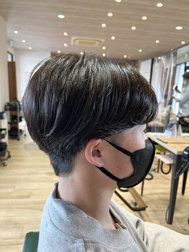 サラ(sarah) ツーブロマッシュ/センターパート