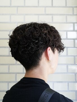 ダウバーバーショップ(DAU BARBER SHOP) センターパートスパイラル