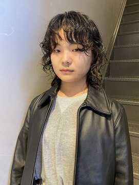 フェンヘアーアイス 中目黒(Fen.hair ici) 30代20代ミディアムウルフ前髪パーマくびれひし形抜け感