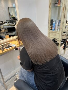 ウタタリトゥリ(Utata literie)の写真/【仙台/髪質改善】ケアをしながら当店自慢のデザインカラー施術が可能◎思わず触れたくなるサラ艶髪に＊