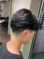 スキルセカンドハウス 天神(SKILL SECOND HOUSE)&nbsp;センターパートテーパーフェード