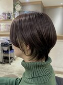 ショートレイヤー×インナーカラー：イエローオリーブ