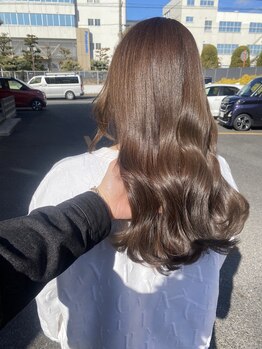 アミュゼット(amusette)の写真/ブリーチのないナチュラルな透明感カラーも得意です◎