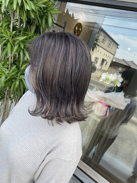 アームズ(Arm's) シルバーグレージュふんわり外ハネ