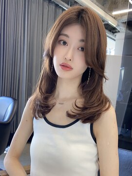 フォンズ(FONS) 表参道＊レイヤーカット 大人ガーリーワンカールミディアム 韓国